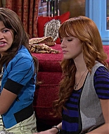 Shake_It_Up_S02E08_Auction_It_Up_1080p_BTD_002704.jpg