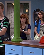 Shake_It_Up_S02E08_Auction_It_Up_1080p_BTD_002777.jpg