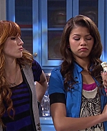 Shake_It_Up_S02E08_Auction_It_Up_1080p_BTD_002846.jpg