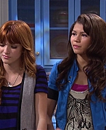 Shake_It_Up_S02E08_Auction_It_Up_1080p_BTD_002862.jpg