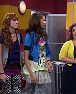 Shake_It_Up_S02E08_Auction_It_Up_1080p_BTD_003029.jpg
