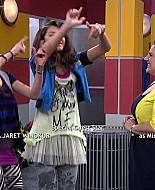 Shake_It_Up_S02E08_Auction_It_Up_1080p_BTD_003041.jpg