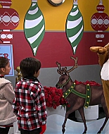 Shake_It_Up_S02E10_Jingle_It_Up_1080p_BTD_001533.jpg