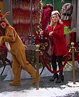 Shake_It_Up_S02E10_Jingle_It_Up_1080p_BTD_001704.jpg