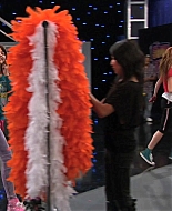 Shake_It_Up_S02E11_Apply_It_Up_720p_BTD_000024.jpg