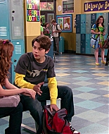 Wizards_of_Waverly_Place_S03E20_Maxs_Secret_Girlfriend_1080p_BTD_000059.jpg