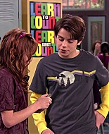 Wizards_of_Waverly_Place_S03E20_Maxs_Secret_Girlfriend_1080p_BTD_000173.jpg