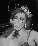bellathornedaily_Lonely_mv_000081.jpg