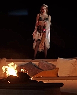 bellathornedaily_Lonely_mv_000139.jpg