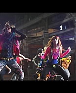 bellathornedaily_Watchme_shakeitup_mv_000068.jpg