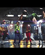 bellathornedaily_Watchme_shakeitup_mv_000097.jpg