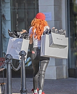 bellathornedaily_droppincash_set_sept18_281229.jpg