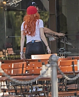 bellathornedaily_droppincash_set_sept18_284329.jpg