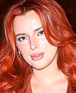 bellathornedaily_efronfashion_fw_milan_281529.jpg