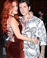 bellathornedaily_efronfashion_fw_milan_282029.jpg