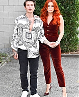 bellathornedaily_efronfashion_fw_milan_outside_28629.jpg