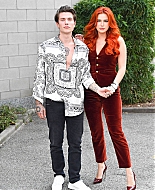 bellathornedaily_efronfashion_fw_milan_outside_28829.jpg