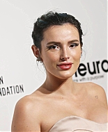 bellathornedaily_eltonviewingparty_arrivals_281929.jpg