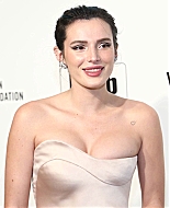 bellathornedaily_eltonviewingparty_arrivals_282029.jpg