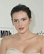 bellathornedaily_eltonviewingparty_arrivals_28229.jpg