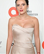 bellathornedaily_eltonviewingparty_arrivals_283029.jpg