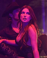 bellathornedaily_findyourfriends_stills_28229.jpg