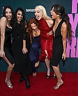 bellathornedaily_findyourfriendslapremiere_arrivals_2811929.jpg