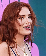 bellathornedaily_findyourfriendslapremiere_arrivals_281729.jpg