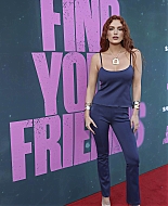 bellathornedaily_findyourfriendslapremiere_arrivals_285429.jpg