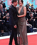 bellathornedaily_jokerpremiere_venicefilmfestival_2810129.jpg