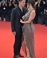 bellathornedaily_jokerpremiere_venicefilmfestival_2810229.jpg