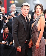 bellathornedaily_jokerpremiere_venicefilmfestival_2812929.jpg