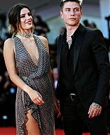 bellathornedaily_jokerpremiere_venicefilmfestival_2813129.jpg