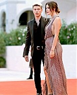 bellathornedaily_jokerpremiere_venicefilmfestival_2813529.jpg