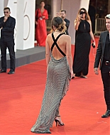 bellathornedaily_jokerpremiere_venicefilmfestival_2813629.jpg