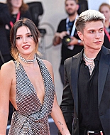 bellathornedaily_jokerpremiere_venicefilmfestival_288629.jpg