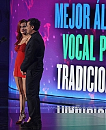 bellathornedaily_latingrammys_show_28429.jpg