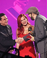 bellathornedaily_latingrammys_show_28629.jpg
