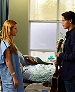 bellathornedaily_redbandsociety_1x09_stills_28529.jpg