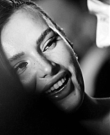 bellathornedaily_timeisup_premiere_interviews_rome_28929.jpg
