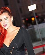bellathornedaily_timeisup_premiere_redcarpet_rome_282429.jpg