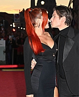 bellathornedaily_timeisup_premiere_redcarpet_rome_285929.jpg