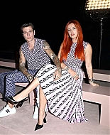 bellathornedaily_versaceshow_milan_28729.jpg